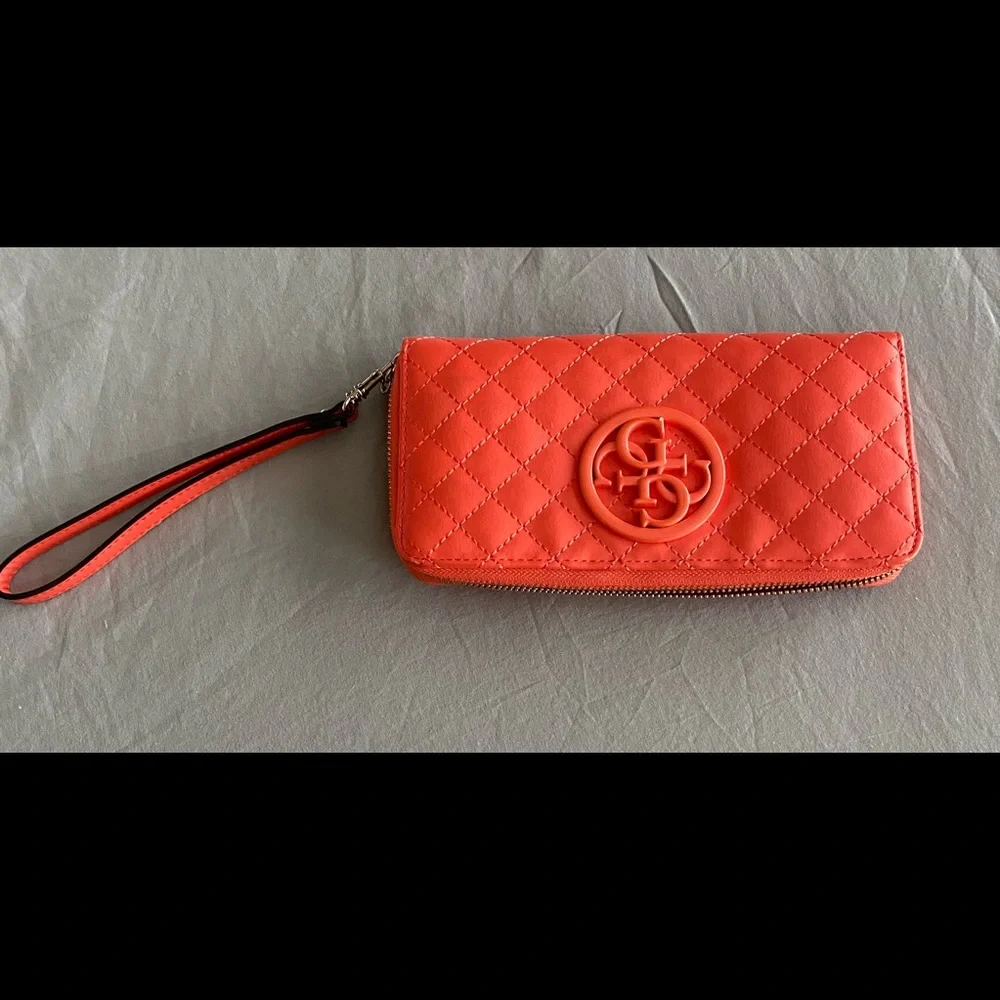 Orange wristlet - Picture 2 of 3